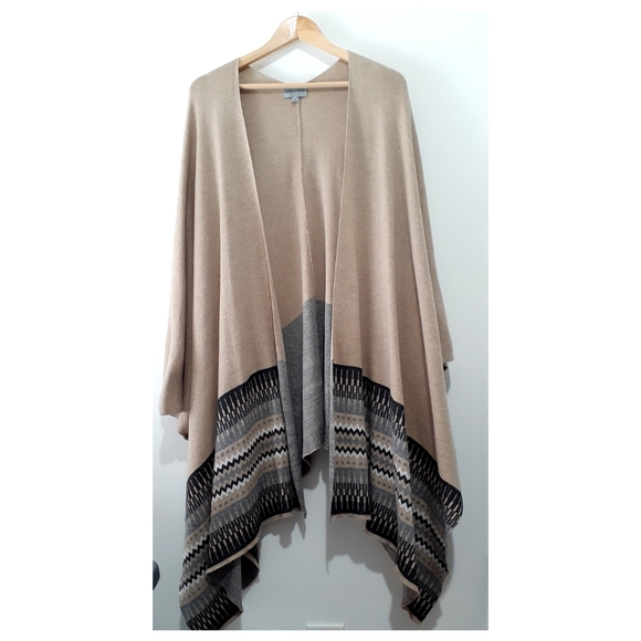 Joseph A print Shawl - Picture 2 of 7